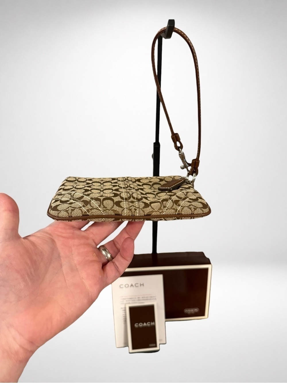 COACH Y2K Signature Monogram Canvas Wristlet Pouch Khaki Brown NWT Box Papers - Picture 5 of 7